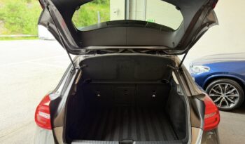 
									Mercedes Benz GLA 200d 4Matic full								