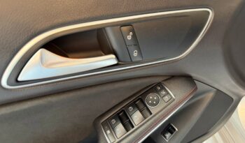 
									Mercedes Benz CLA 200d 4MATIC full								