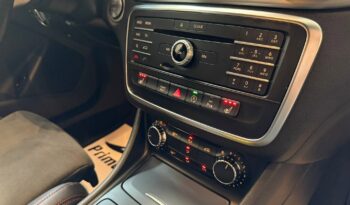 
									Mercedes Benz CLA 200d 4MATIC full								