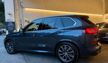 
									BMW X5 xDrive45e G05 full								