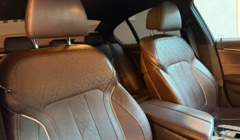 
									BMW 540i xDrive Luxury Line full								