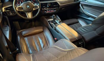 
									BMW 540i xDrive Luxury Line full								