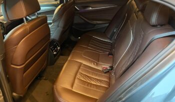 
									BMW 540i xDrive Luxury Line full								